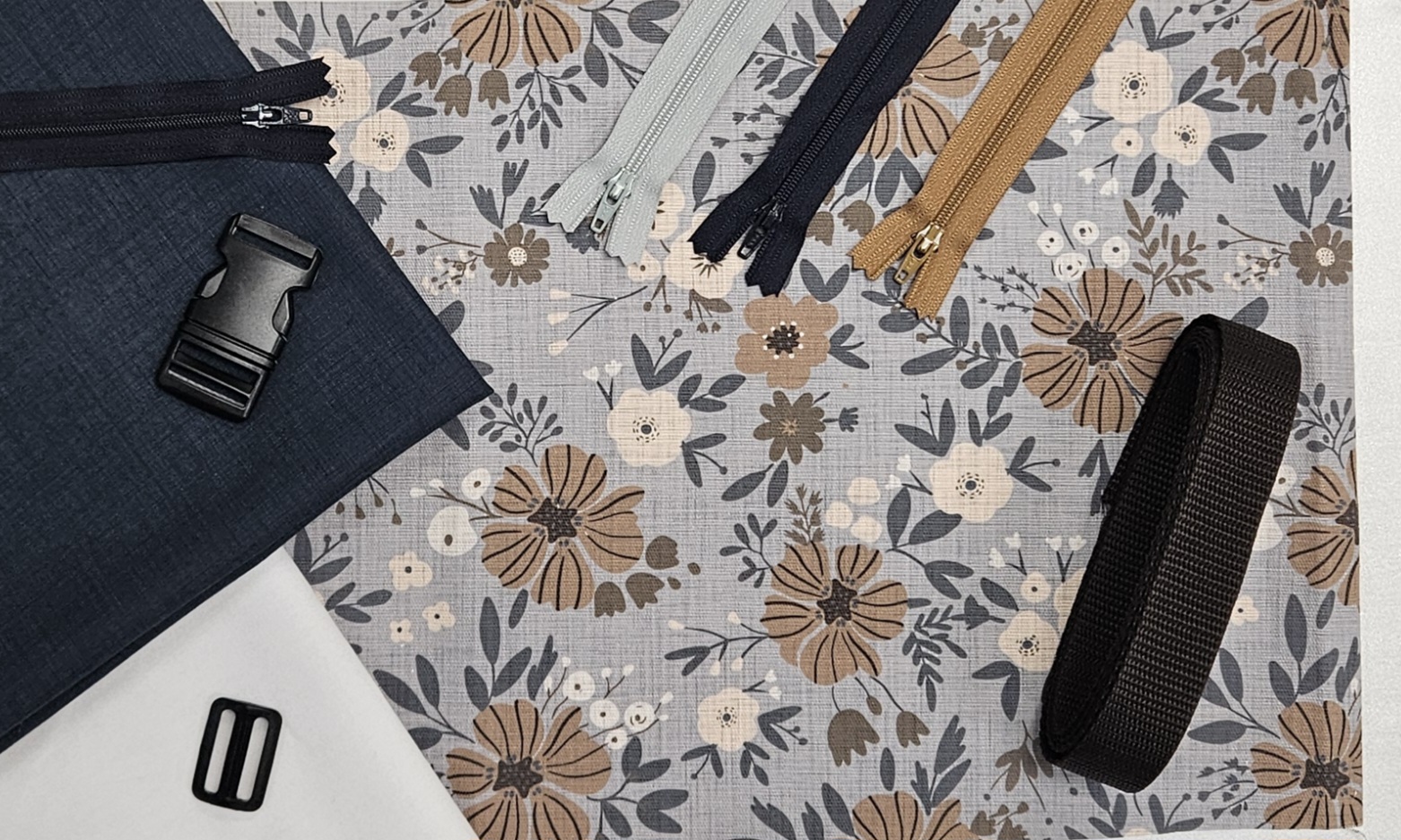 Image de Ensemble #1 - Sac Banane Aude couture / Fleurs brunes